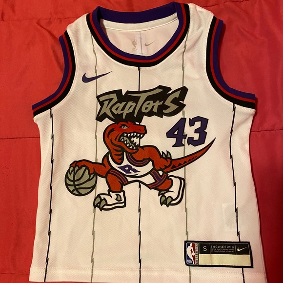 2 jerseys - Picture 2 of 3